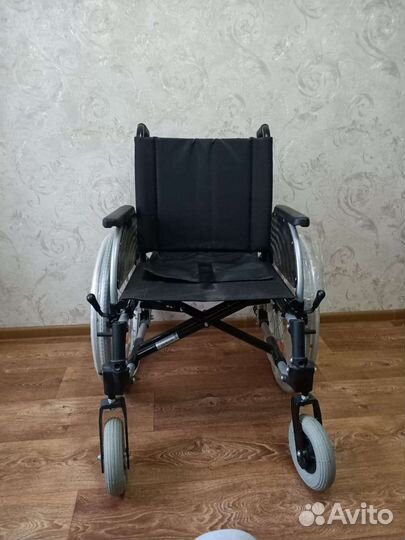 Инвалидная коляска новая