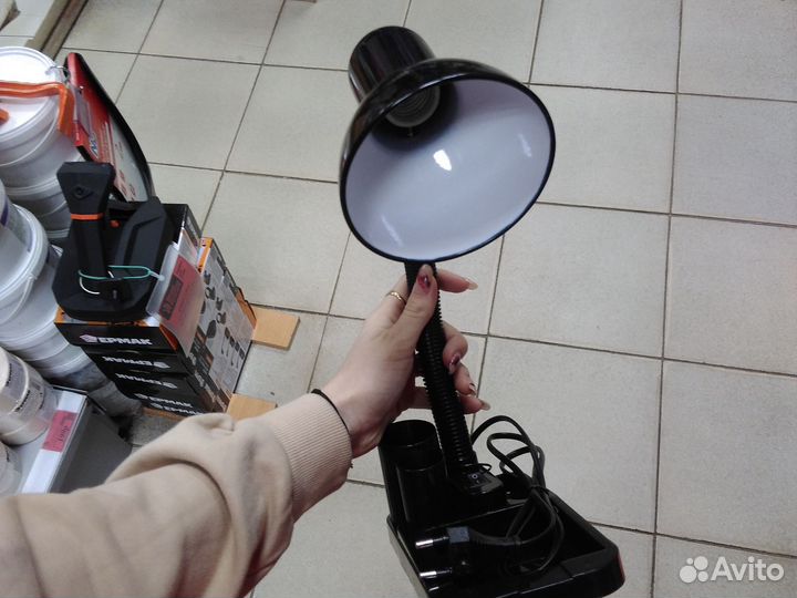 Лампа настольная