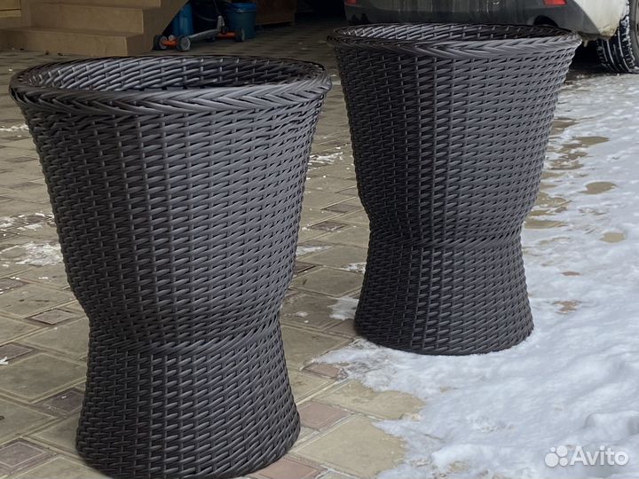 Кашпо для цветов плетеное