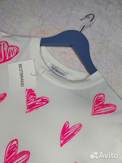 Женская футболка сердечки оверсайз