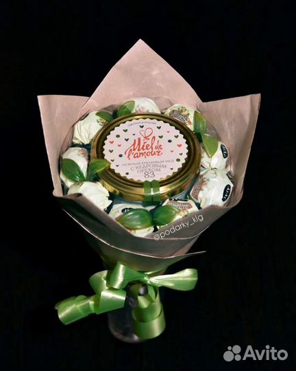 Сладкие букеты из конфет