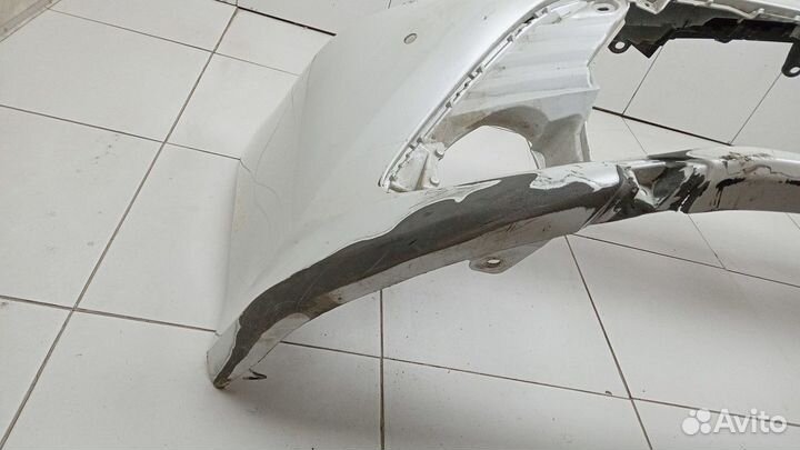 Бампер передний Toyota Camry