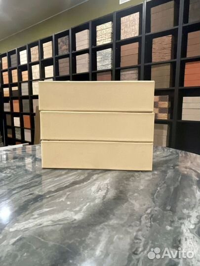 Кирпич облицовочный слоновая кость кора Строма