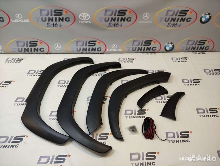 Фендеры на toyota hilux pick up с 16 г