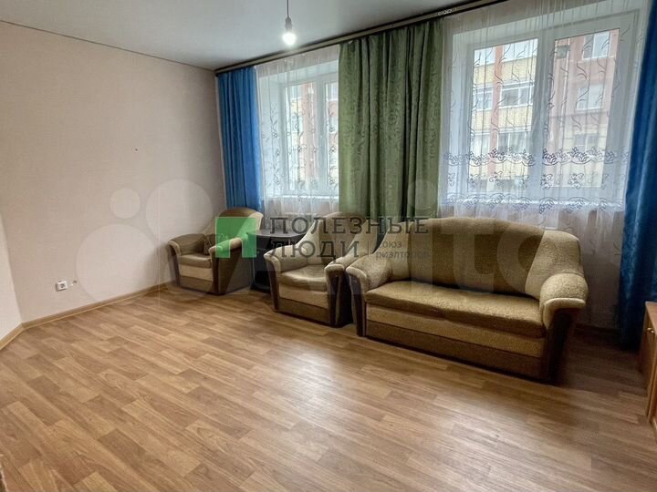 2-к. квартира, 46,5 м², 1/3 эт.