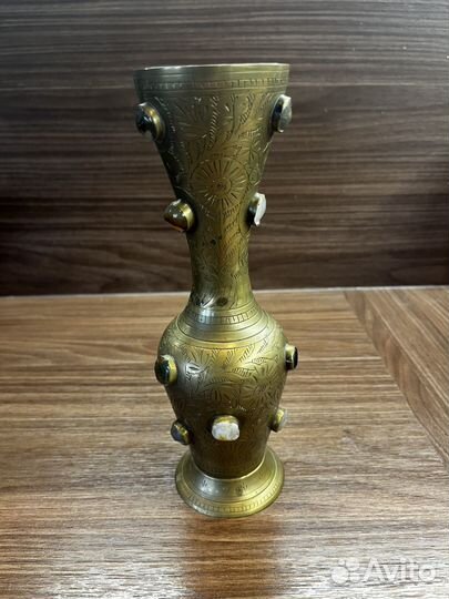 Ваза с камнями латунь Индия