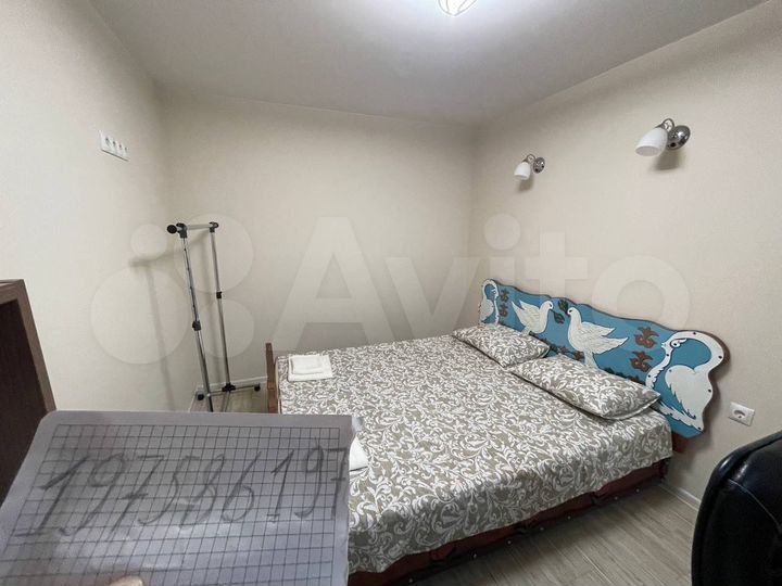 Дом 25 м² на участке 8 сот.