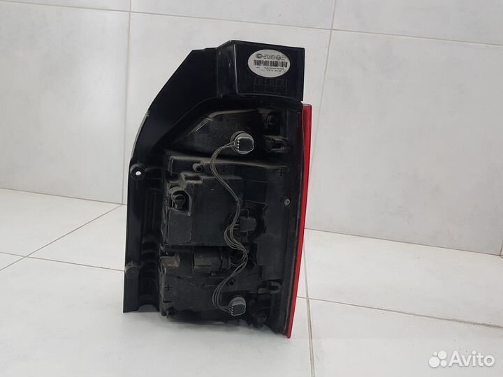 Фонарь задний левый наружный Volkswagen Multivan