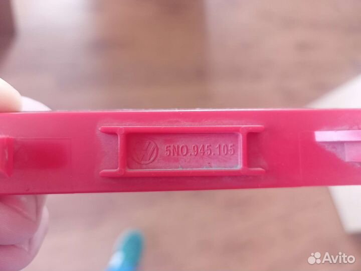 Отражатель заднего бампера левый Volkswagen Tiguan