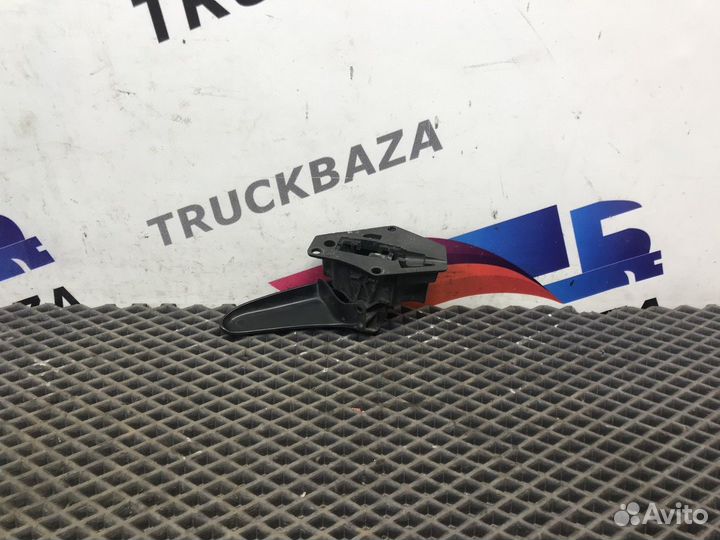 0007250107 Ручка двери внутренняя правая