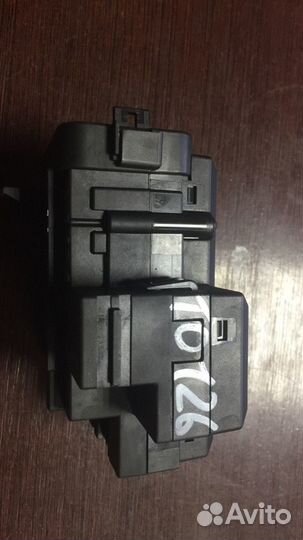 Замок зажигания Audi A4 B8/8K 2011 8K0909131