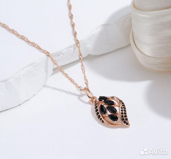 Комплект(серьги, кулон)