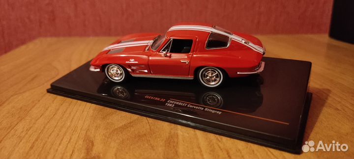 Модель 1/43 Chevrolet Corvette Stingray 1963