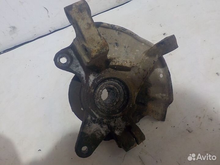 Кулак поворотный передний правый Kia Spectra