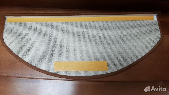 Коврики на ступени