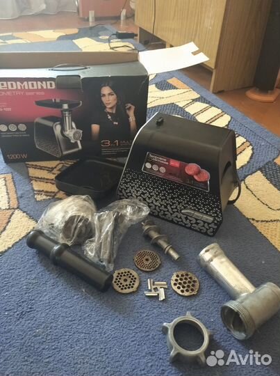 Мясорубка Redmond rmg-1222