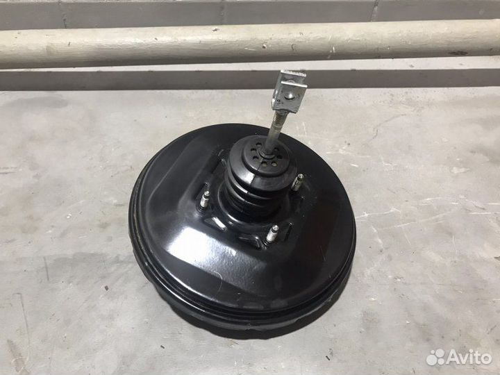 Вакуумный усилитель тормозов Renault Sandero