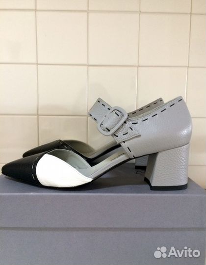 Emanuela Passeri - Guess р.38