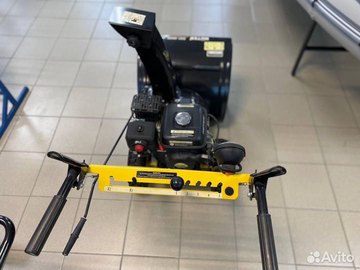 Снегоуборщик Huter SGC 4800