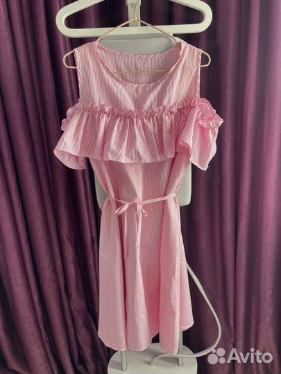 Платье розовое
