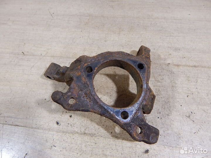 Кулак поворотный передний левый Opel Astra H