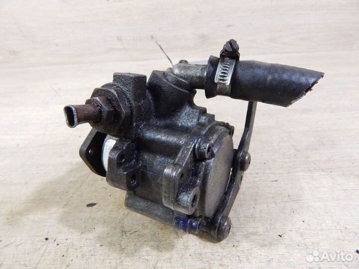 Насос гур Mercedes Vito 638