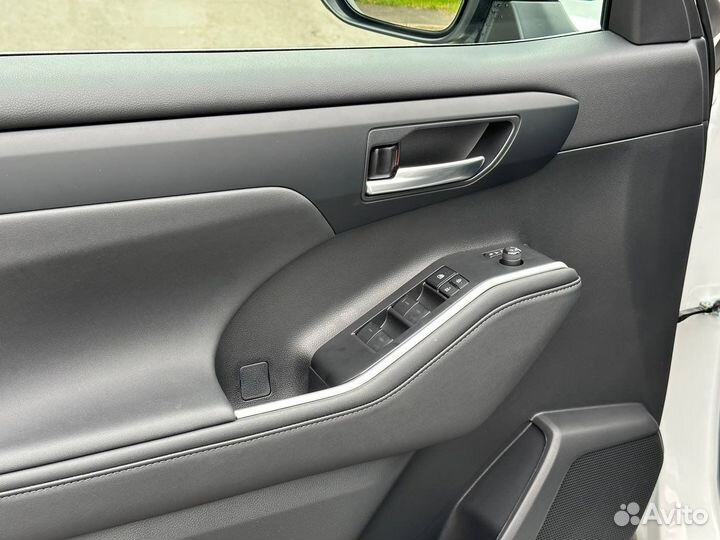 Toyota Highlander 2.4 AT, 2023, 24 км