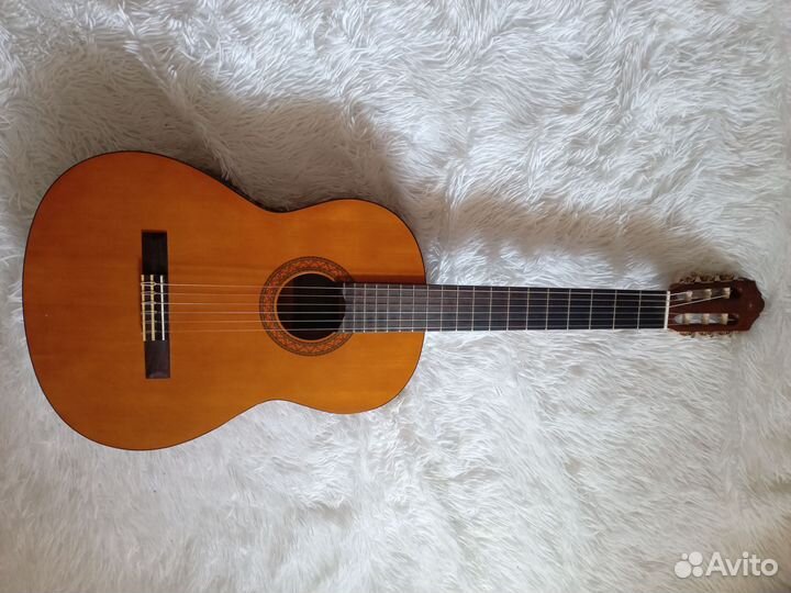 Классическая гитара yamaha c40