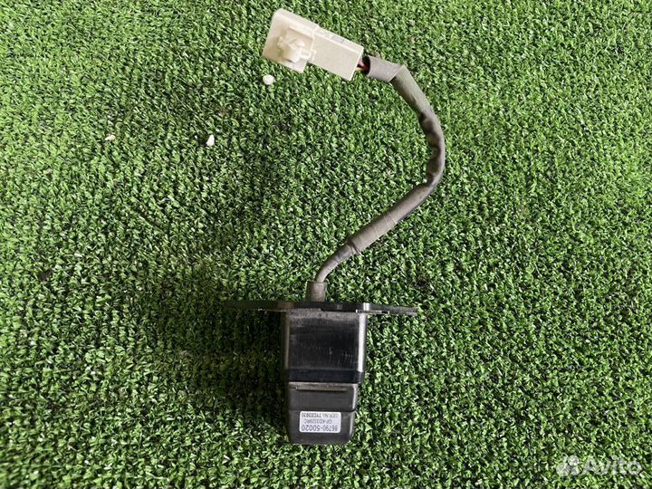 Камера заднего вида Lexus LS600hl LS460