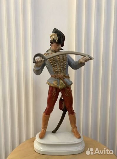 Фарфоровая статуэтка Гусар Herend Херенд Венгрия