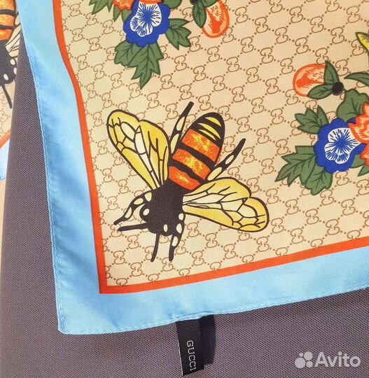Платок Gucci шелк 90х90