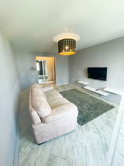 2-к. квартира, 63 м², 3/10 эт.