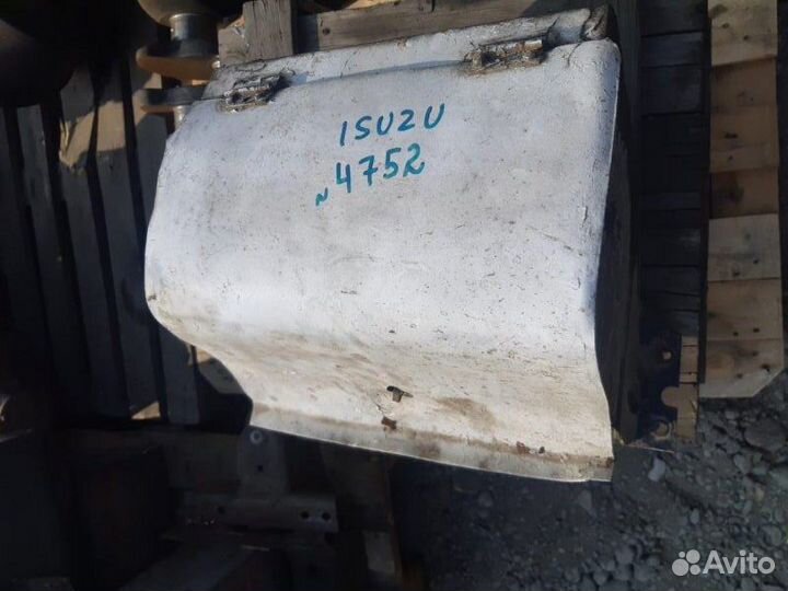 Ящик для инструментов. Isuzu Elf NPR71L 4HG1 1998