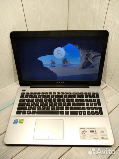 Мощный Аsus 15.6 c SSD и 2 Карты для игр и програм
