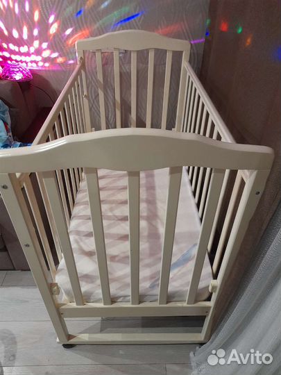 Детская кроватка