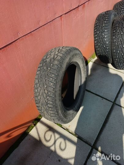 Maxxis ArcticTrekker NP3 185/70 R14 88S