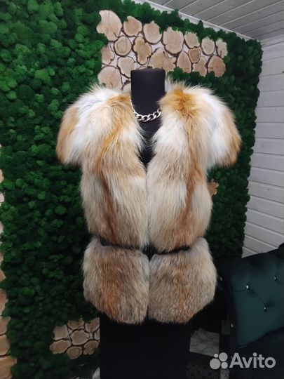 Жилет лиса+кожа 50р