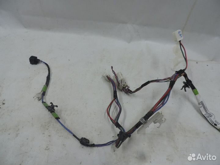 Проводка двери передней левой Toyota Vitz 1999 - 2