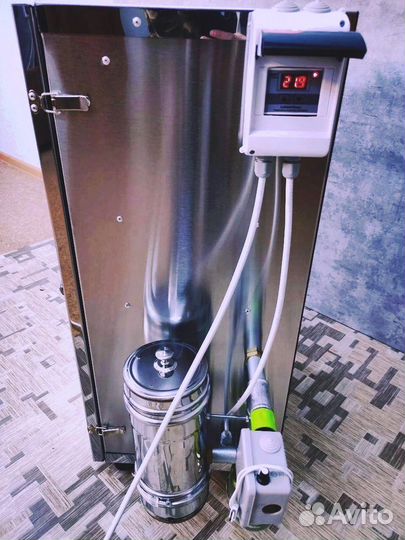 Коптилка горячего и холодного копчения