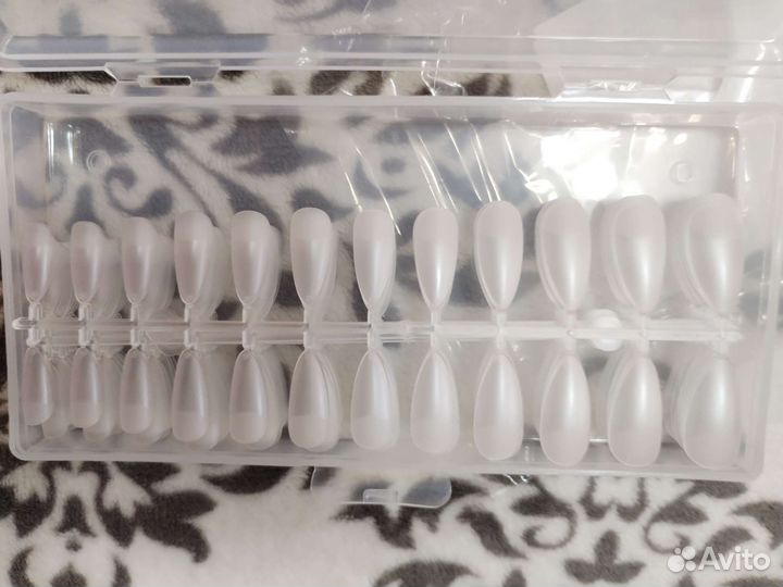 Гелевые типсы миндаль для наращивания ногтей