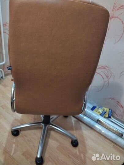 Стул руководителя (компьютерный)