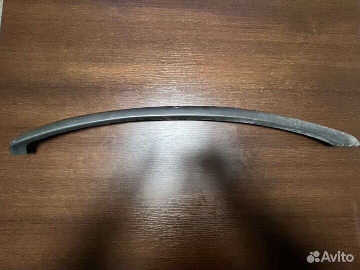 Молдинги Mitsubishi L200 MN 167916 и MN 167915