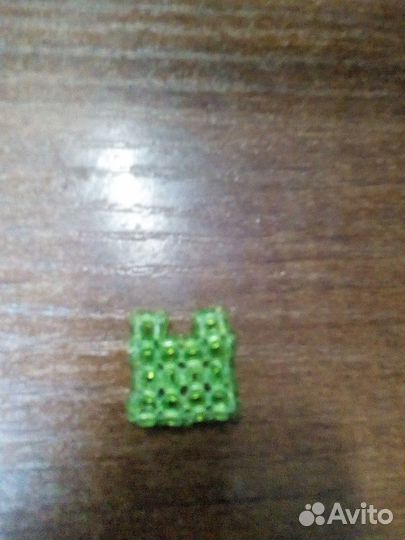 Кот из бисера в капюшоне лягушки ручная работа