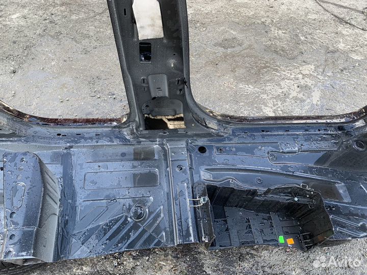 Porsche Cayenne 958 Порог со стойкой левый