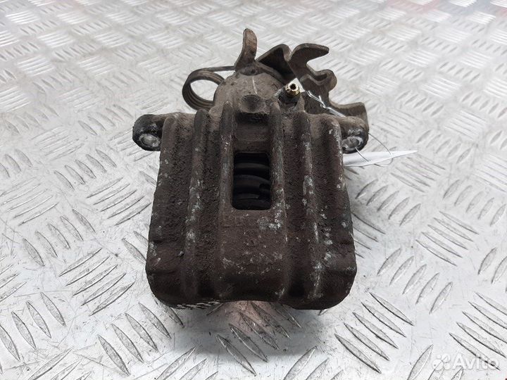 Суппорт задний правый для Volkswagen Passat 5