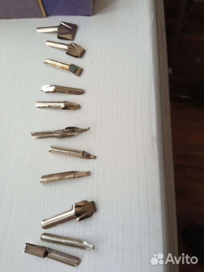 Плакатные и чернилные перья