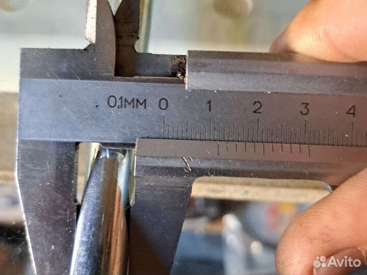 Ось маятника на питбайк