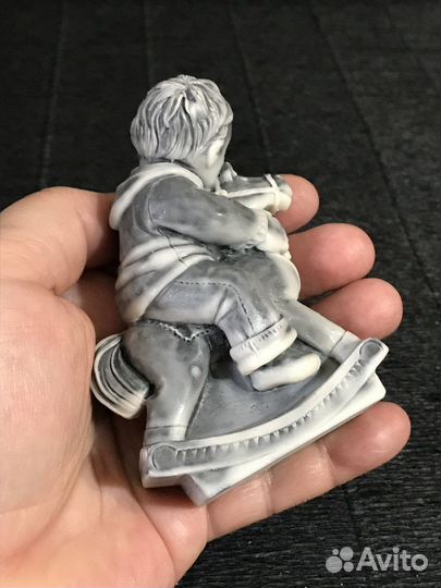 Мальчик на лошадке-качалке фигурка мраморная крошк