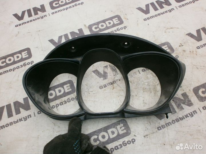 Накладка щетка приборов Лада Веста