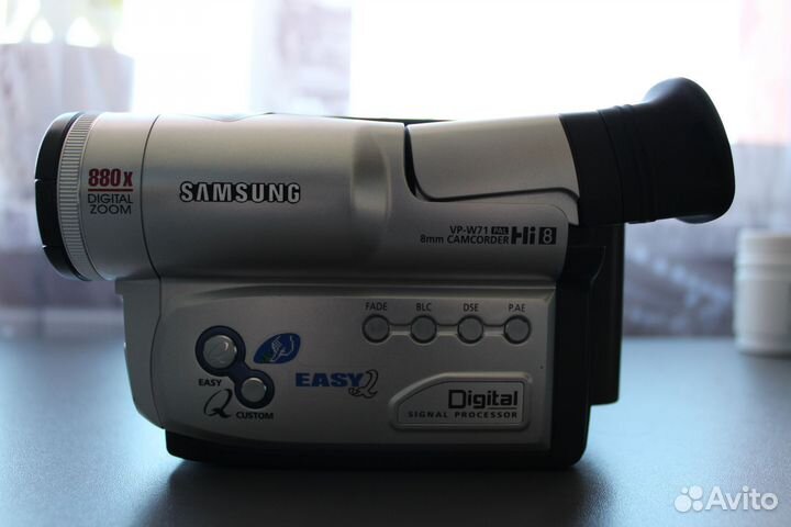 Видеокамера Samsung VP-W71